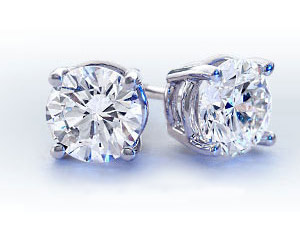 1.21 Carats Diamond Stud Earrings