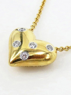 Tiffany Heart Pendant in 18K Yellow Gold